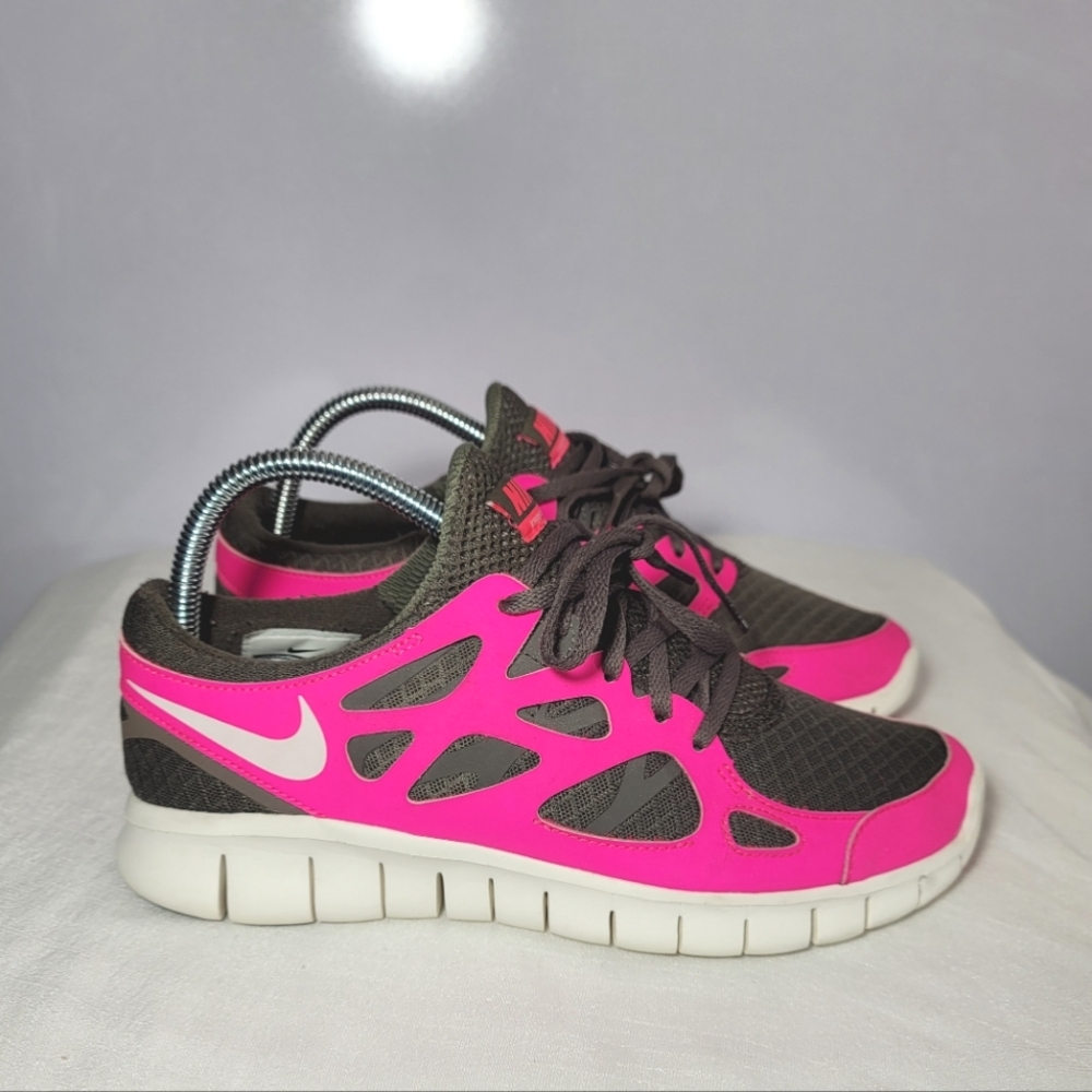 Nike Womens Size 8 Free Run Sneakers. - Picture 1 of 9
